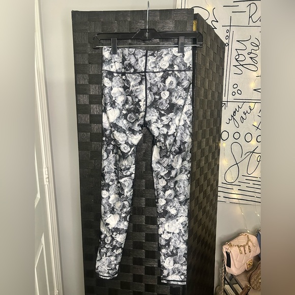 Terez Black and Gray Floral Leggings - Picture 2 of 3